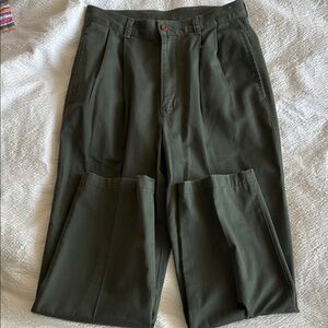 Elegant Women's Olive Trousers